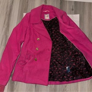 Tommy Hilfiger Coat, Tommy Girl. needs dry cleaning, one button is in the pocket